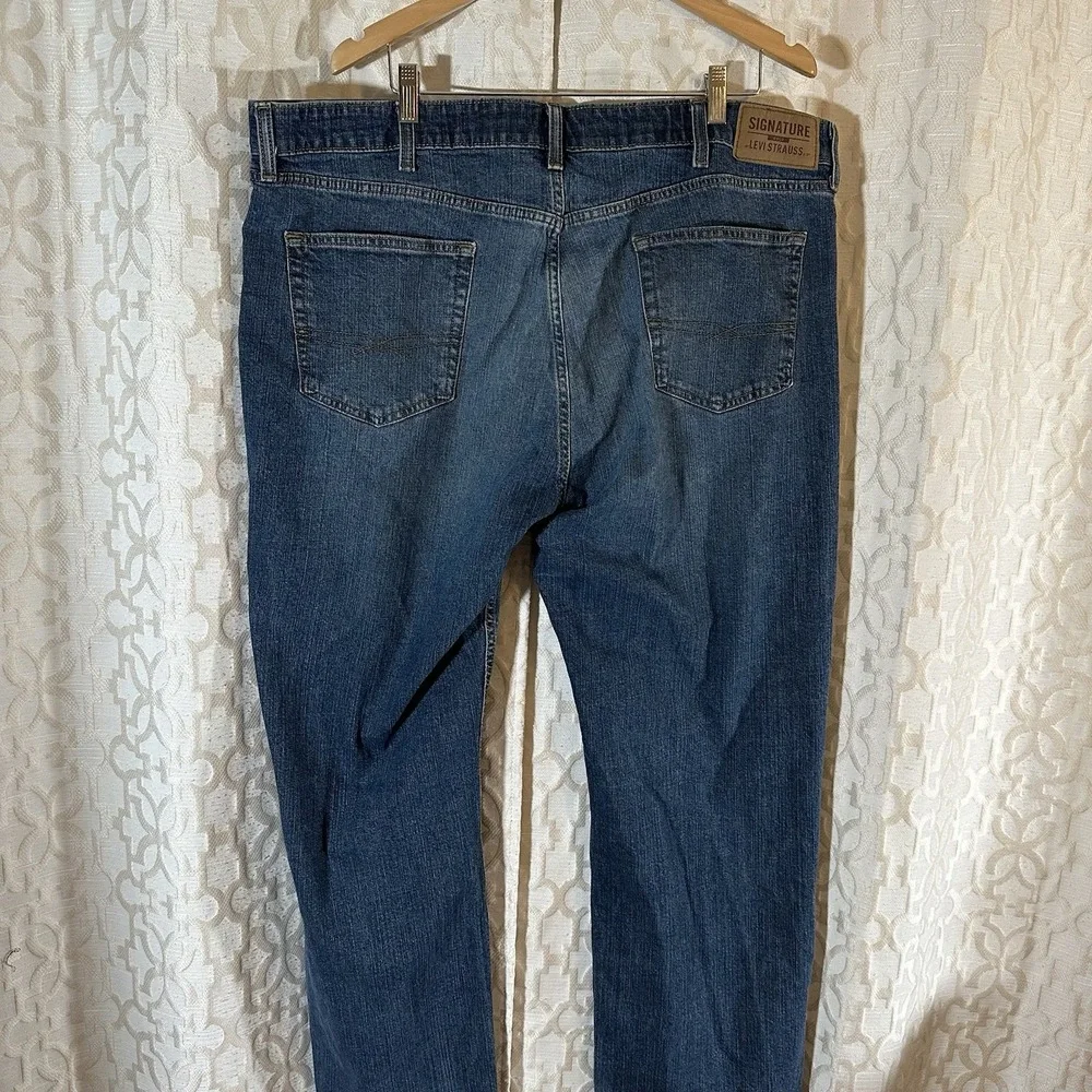 Levi's Signature Men's Comfort Flex Jeans 44x32 Dark Blue Stretch - Picture 2 of 10